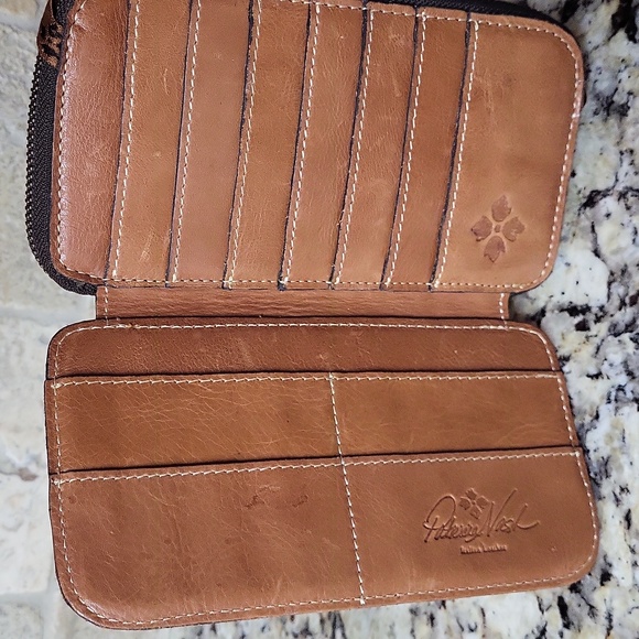 Patricia Nash Summer Garden Oria Wallet - Picture 5 of 10